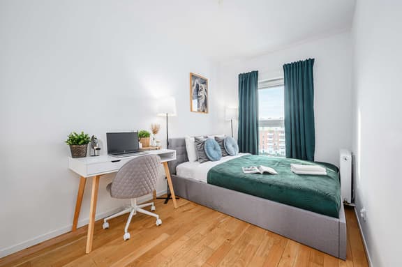 Lumina stylish 3-rooms apart with balcony